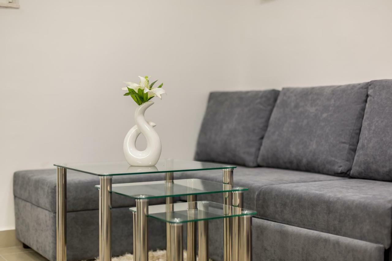 Studio Apartment Nikol Split Exterior foto